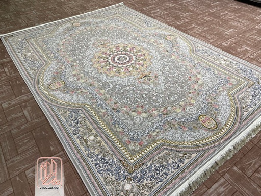 گیشا نقره ای