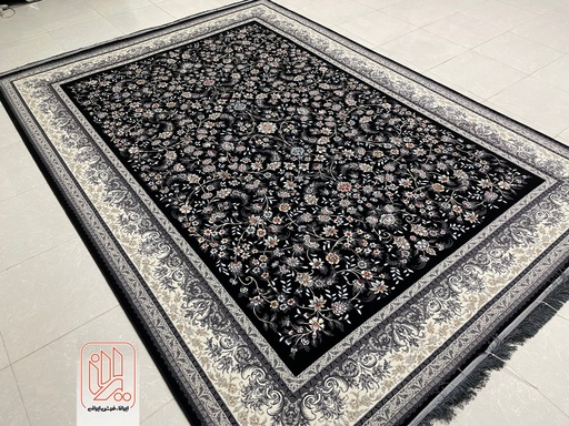 اوستا سرمه ای